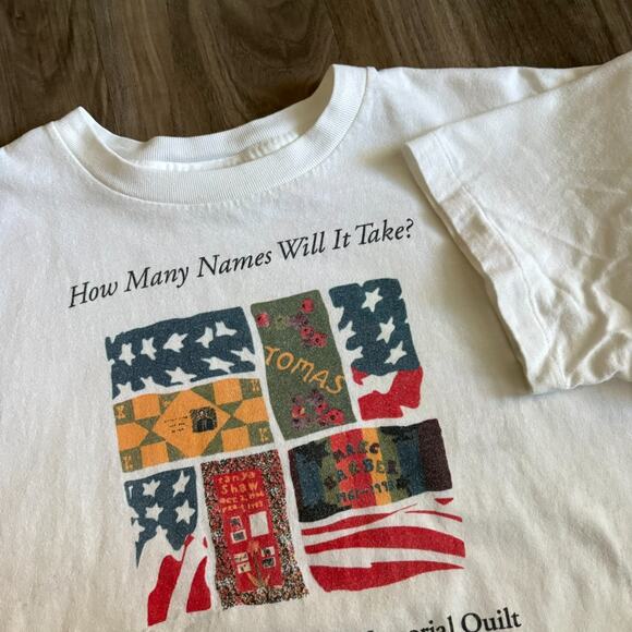 Vintage The Names Project AIDS Memorial Quilt T-Shirt Men's Size M LGBTQ - Picture 5 of 6